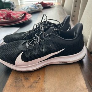Nike Shoes | Nike Running Quest 2 Black White Lace Up shoes